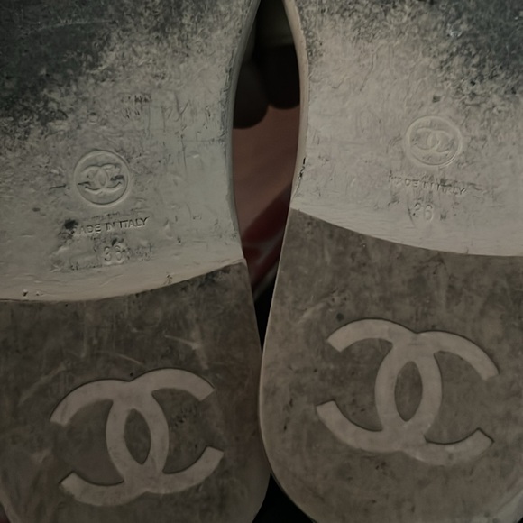 CHANEL slides - Picture 8 of 10